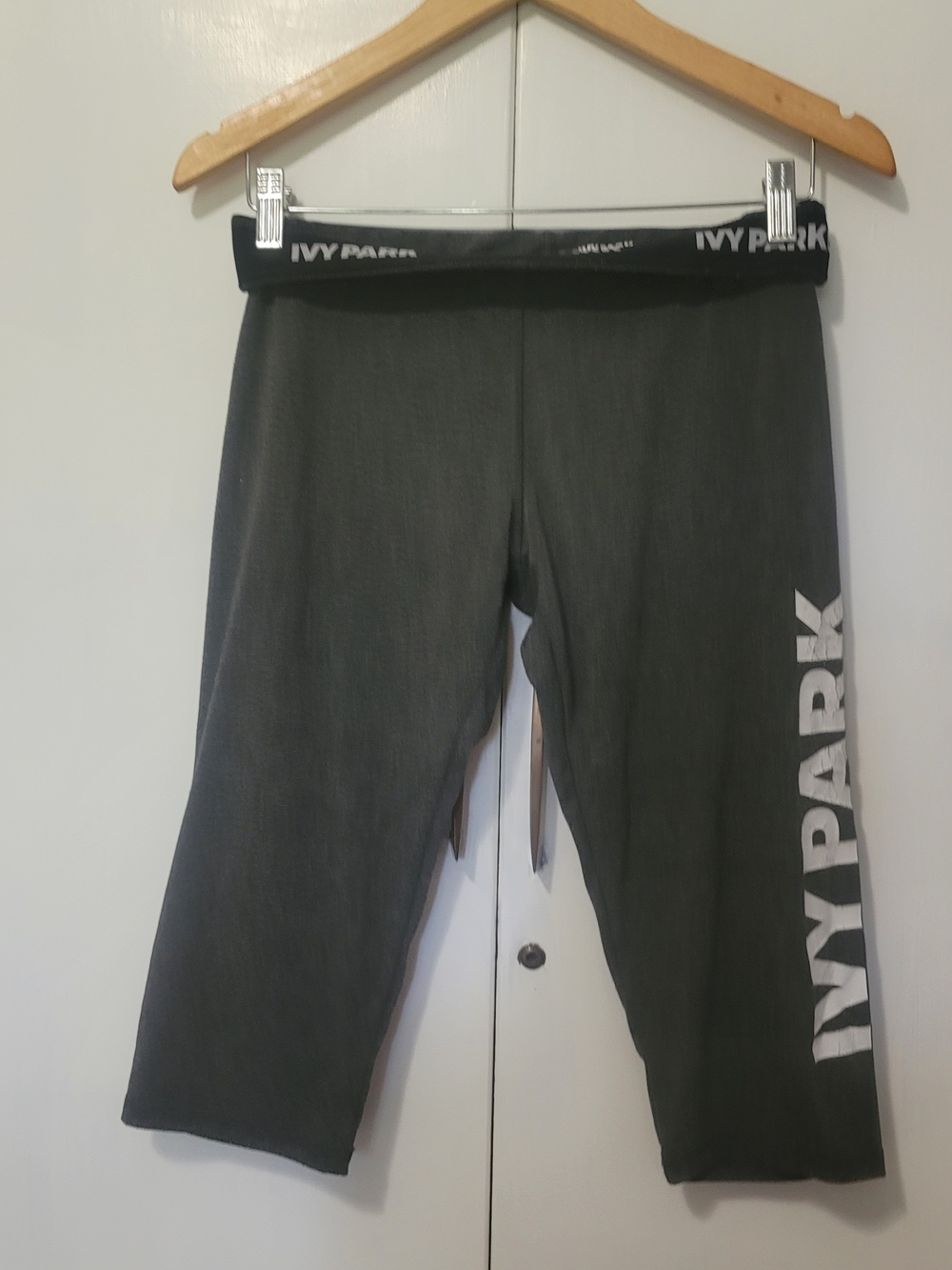 IVY PARK Grey And White Capris Leggings with Logo